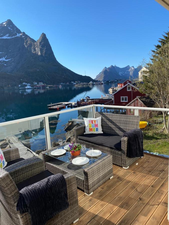 Reine Retro Villa - Cozy Villa With A Fantastic View Eksteriør billede