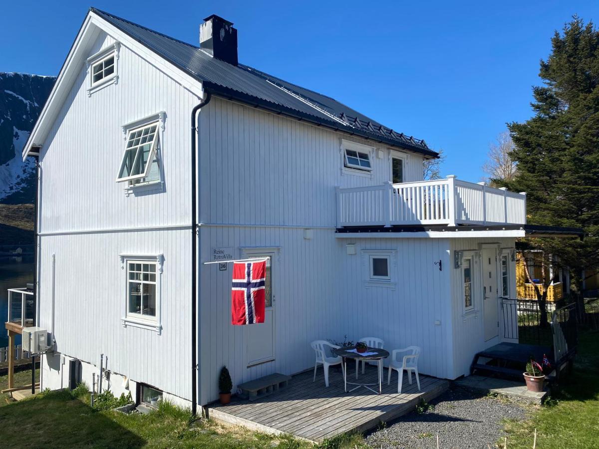 Reine Retro Villa - Cozy Villa With A Fantastic View Eksteriør billede