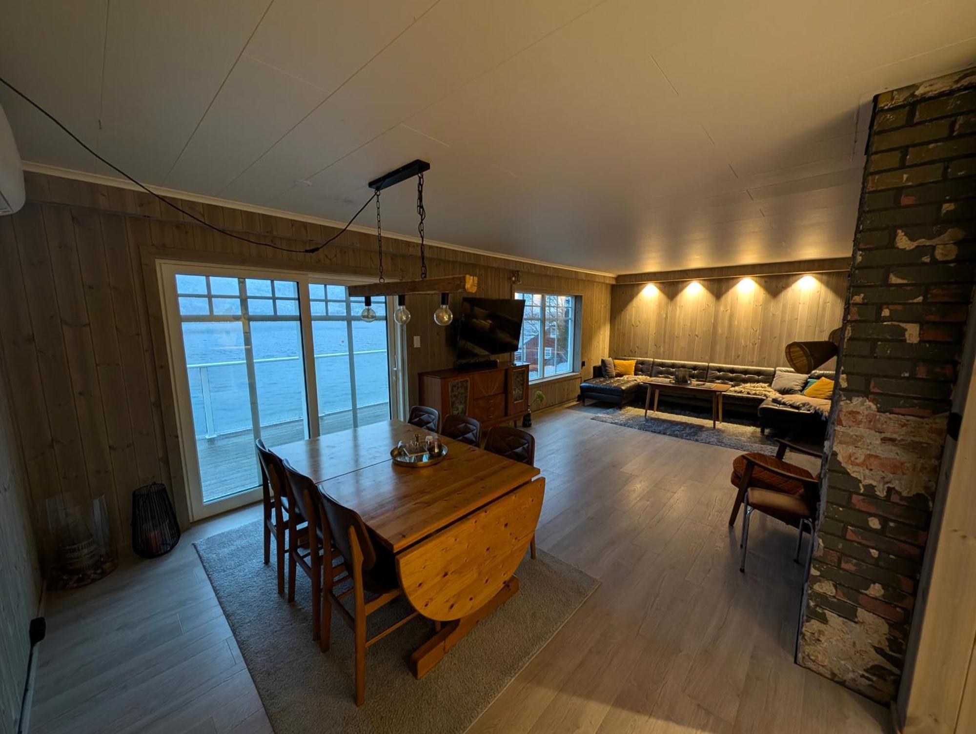 Reine Retro Villa - Cozy Villa With A Fantastic View Eksteriør billede