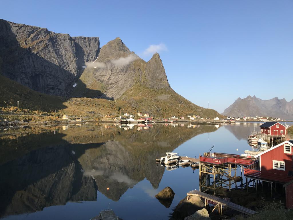 Reine Retro Villa - Cozy Villa With A Fantastic View Eksteriør billede