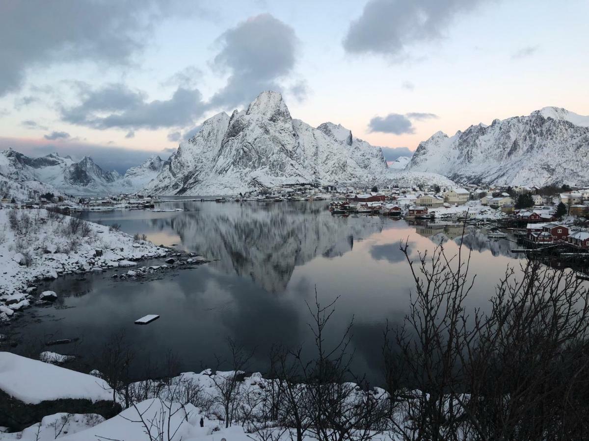 Reine Retro Villa - Cozy Villa With A Fantastic View Eksteriør billede